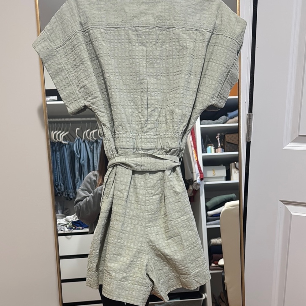 Green Textured Button-Up Romper - Picture 3 of 6